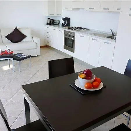 Sleeps 4 Pool T421203 Appartement